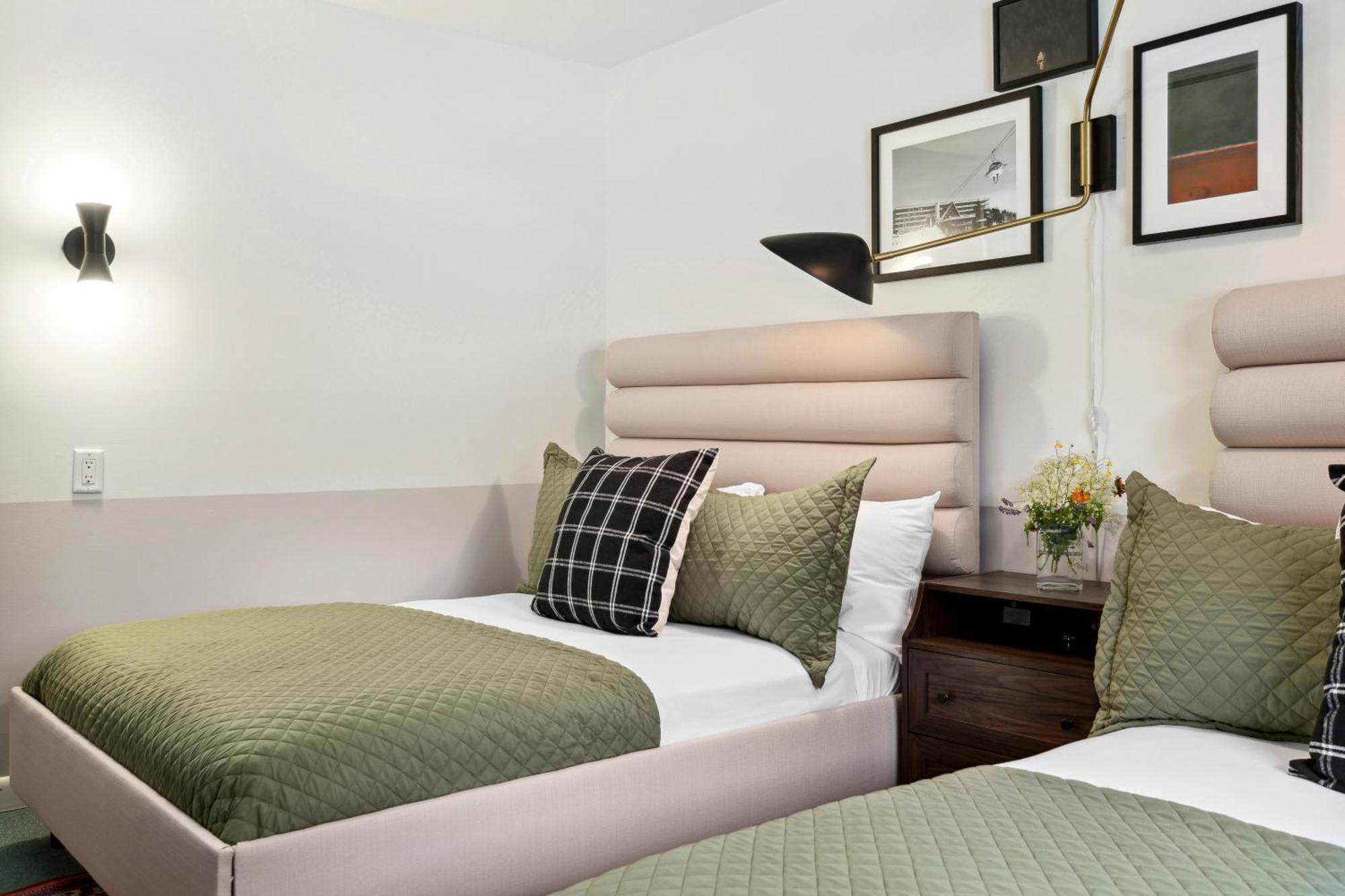 Mountaineer Inn West Dover Eksteriør bilde